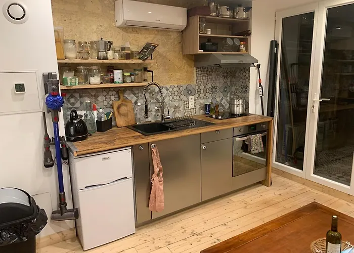 Appartement Cosy Avec Climatisation Et Patio Centre Historique De Bordeaux